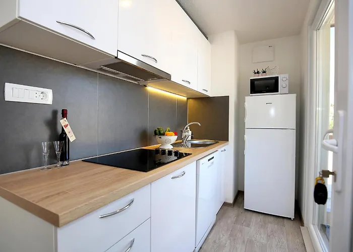 度假居 Gorgeous In With Kitchen 穆泰尔岛