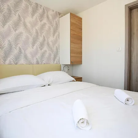 בית נופש Gorgeous In With Kitchen